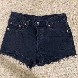 Women’s size 25 Levi’s 501 shorts
